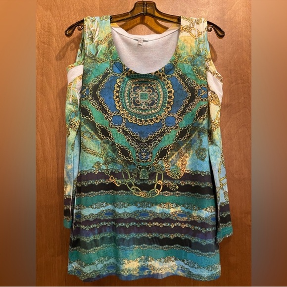 Cache Cold Shoulder Top - Picture 5 of 10